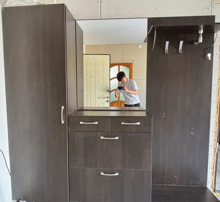 Продам для прихожей