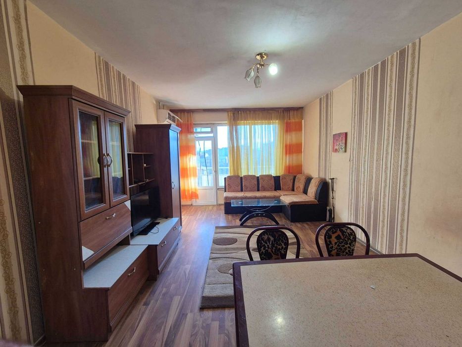 Дава се под наем Тристаен апартамент в Търговище, Вароша - 65 кв.м за 219.3 € - Снимка #1