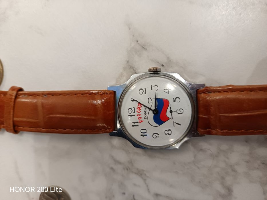 Продам медали и часы