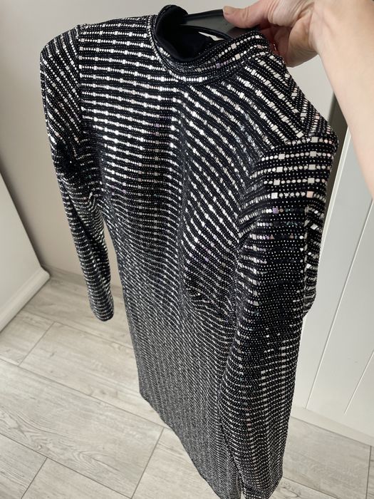 Уникална рокля, гарантирано събира погледите