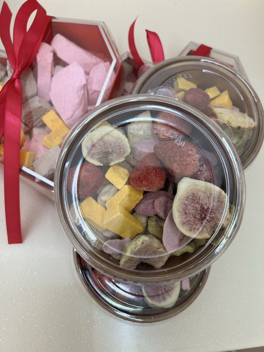 Сублимированные фрукты и мороженое