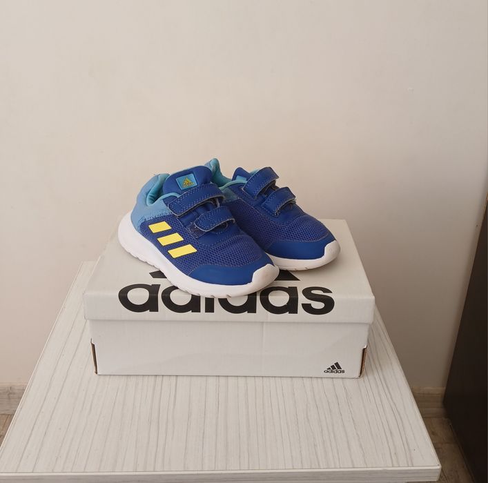 Маратонки adidas 26 1/2 номер