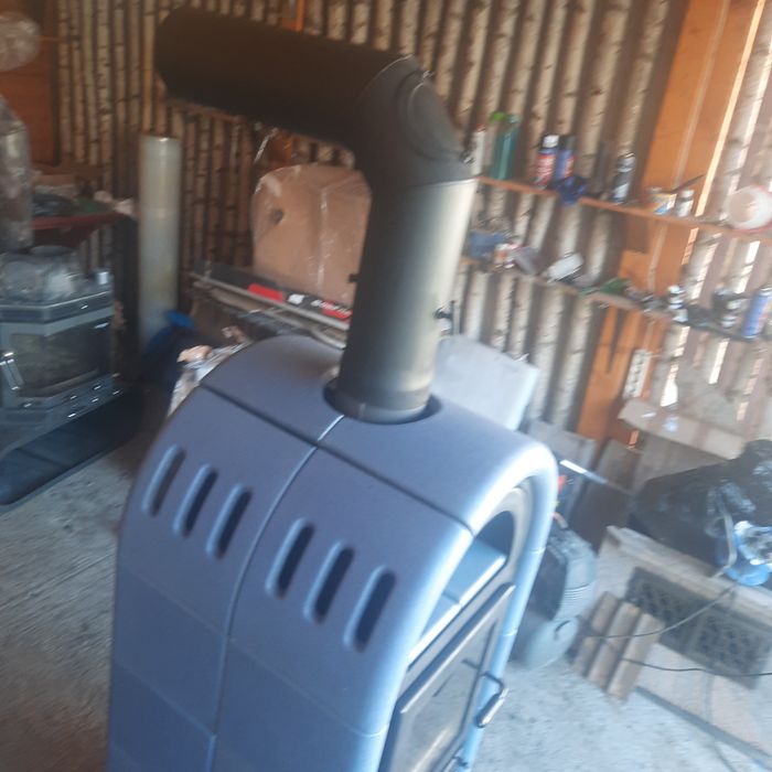 Soba tip semineu de 8 kw marca HARK