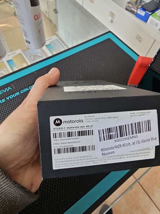 Moto Razr 40 Ultra, 8/256 GB, Nou, Garanție