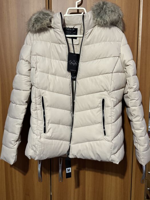 Geaca crem dama noua cu eticheta M