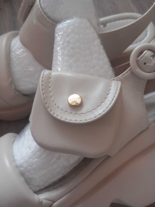 Сандали на платформа