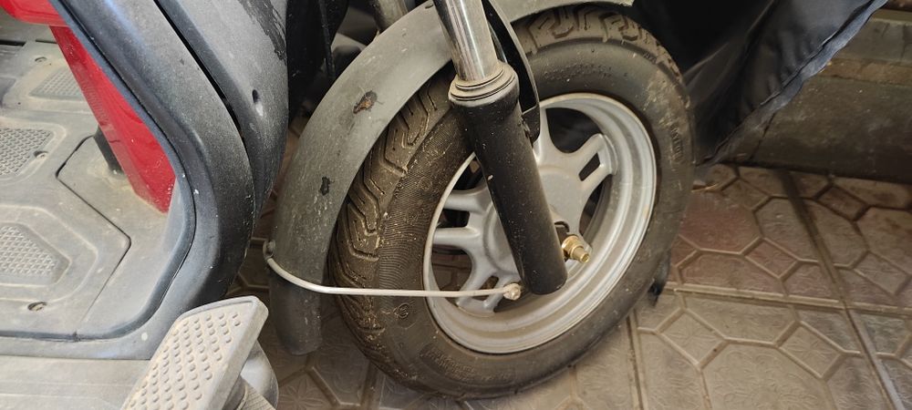 Продам Электро скутер KAMDA красный.