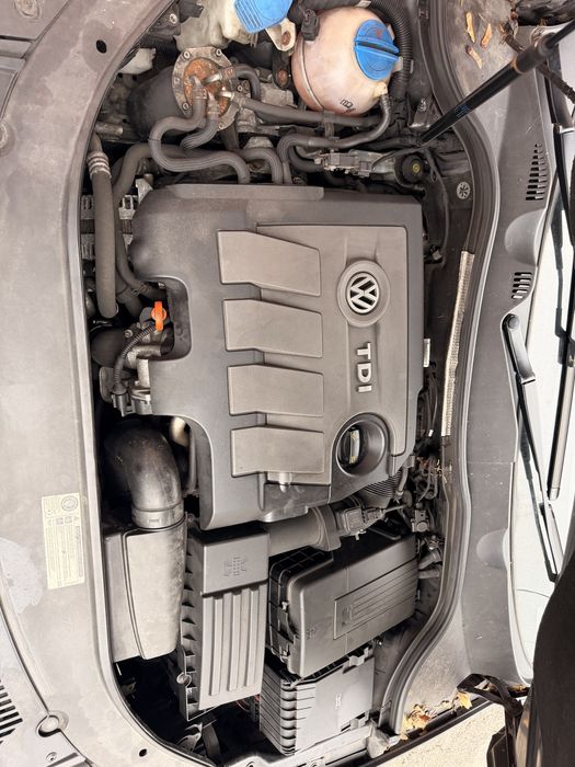 Dezmembrez dezmembrari vw passat b6 motor 1.6 CAYC 105 cai injectie
