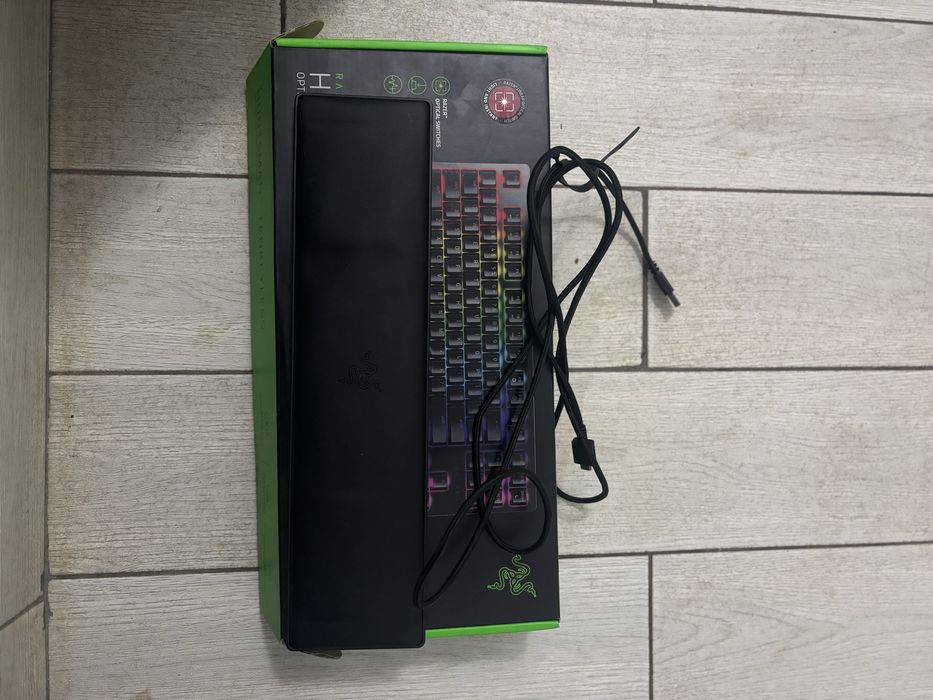 Razer huntsman v2 tenkeyless