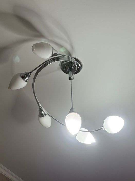 Продам люстра 15 000