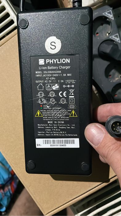 Incarcator 36v 48v in stare buna