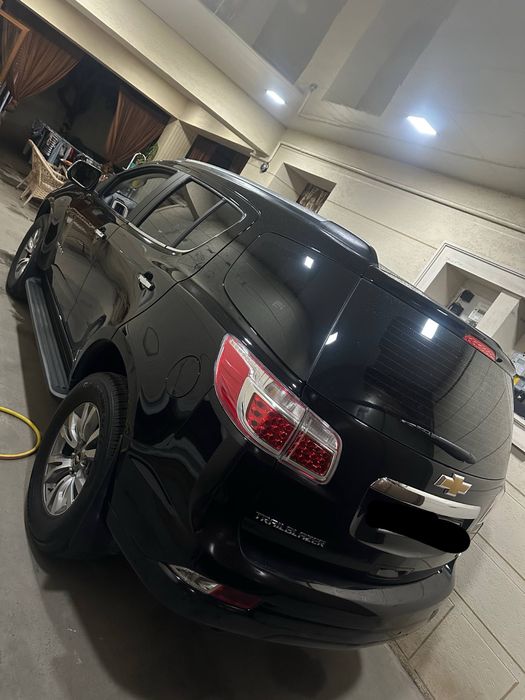Trailblazer 3.6 mator sotiladi