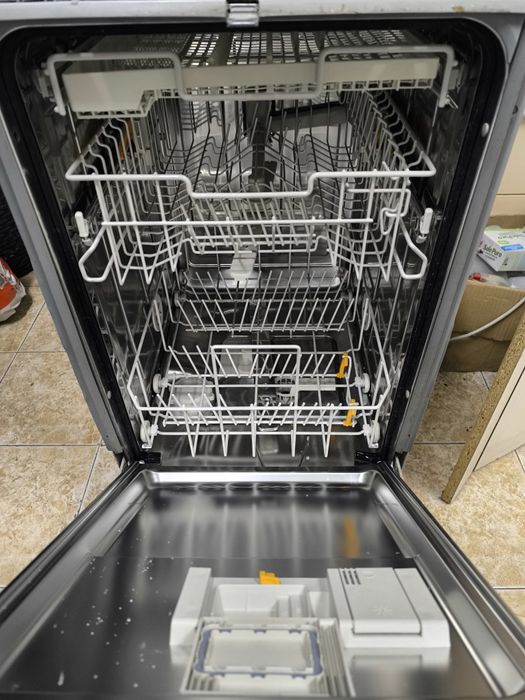 Съдомиялна Miele G 6700 SCU - на 45см.