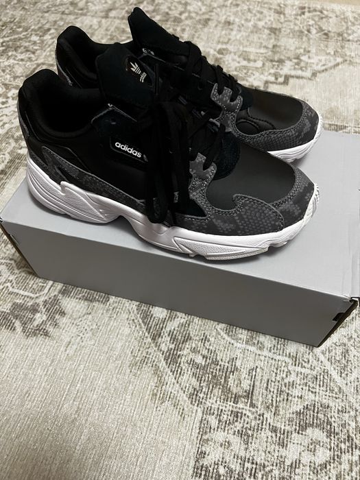 Adidas Falcon W FV4483