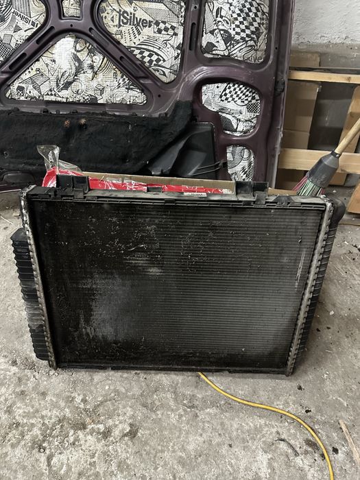 Продам радиатор и обожур винтелятора W210