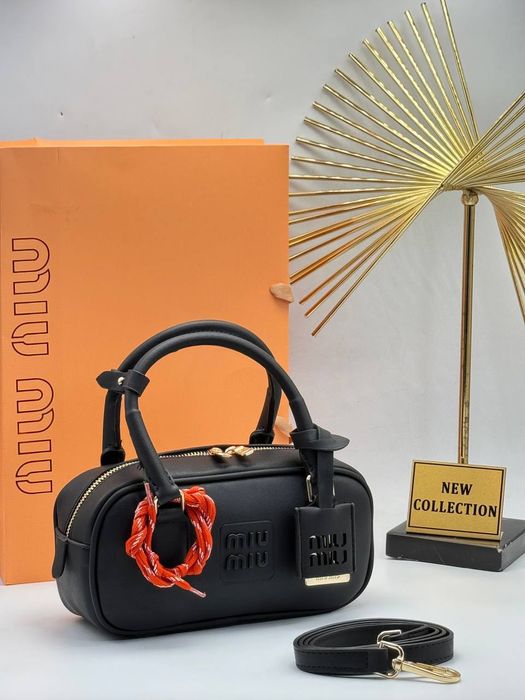 Стилна дамска чанта