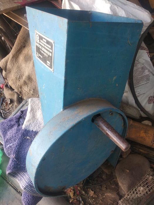 Дробилка - сенорезка  на 220