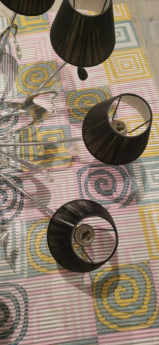 Продам люстру б/у