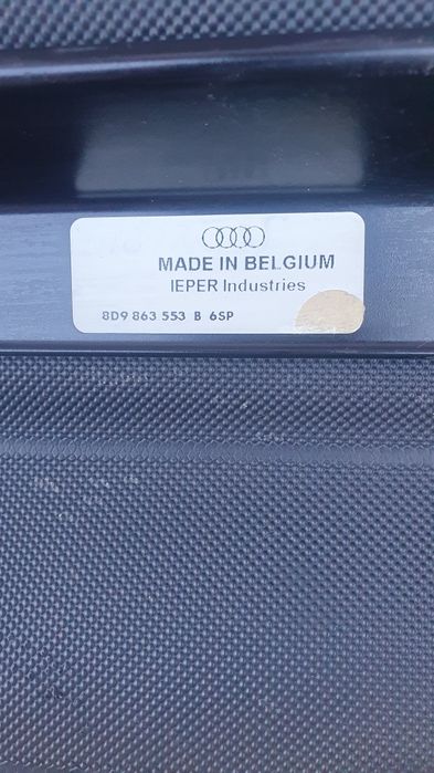 Щора за багажник на AUDI A4