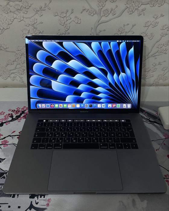 MacBook Pro 15 TouchBar 2017 / Core i7 / 16 256gb / макбук про тачбар