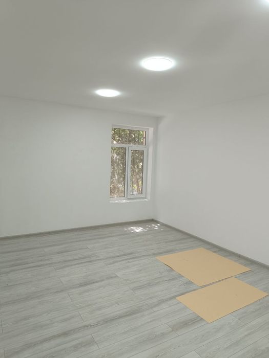 Срочно 1комнатная 25м²+6м²отдельный вход, бывш.общежит