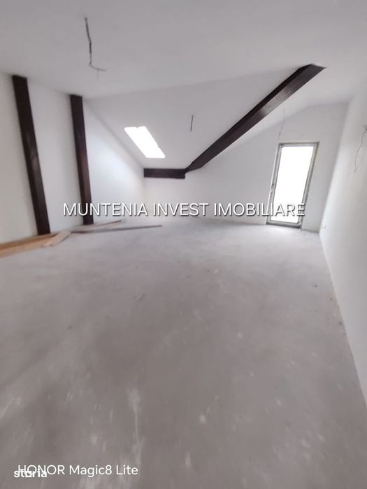 Oportunitate! Casă spațioasă, zona centrală - Pitești
