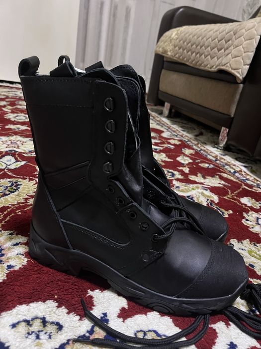 Продам зимние берцы 42 размера, новые