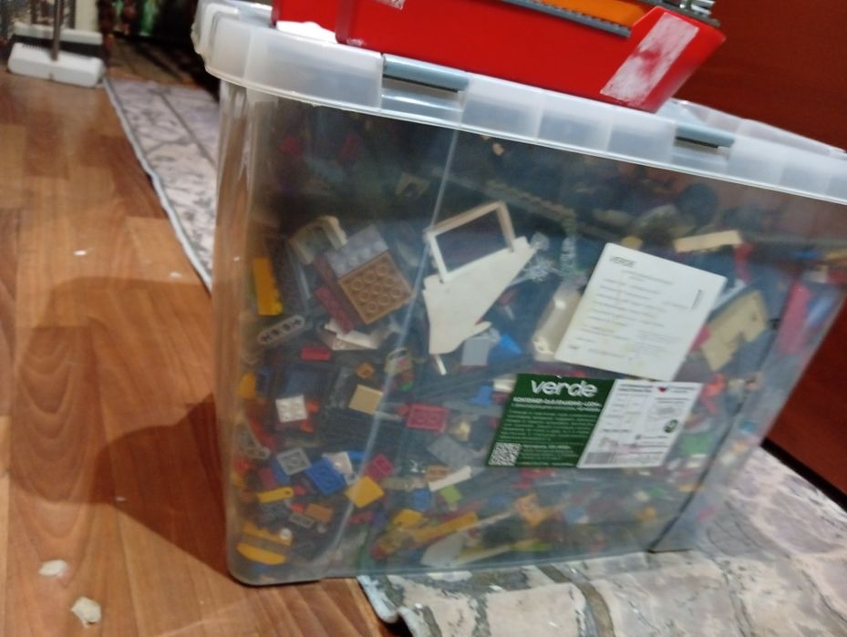 Продам Лего много