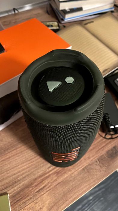 JBL Charge 5 - Full Box