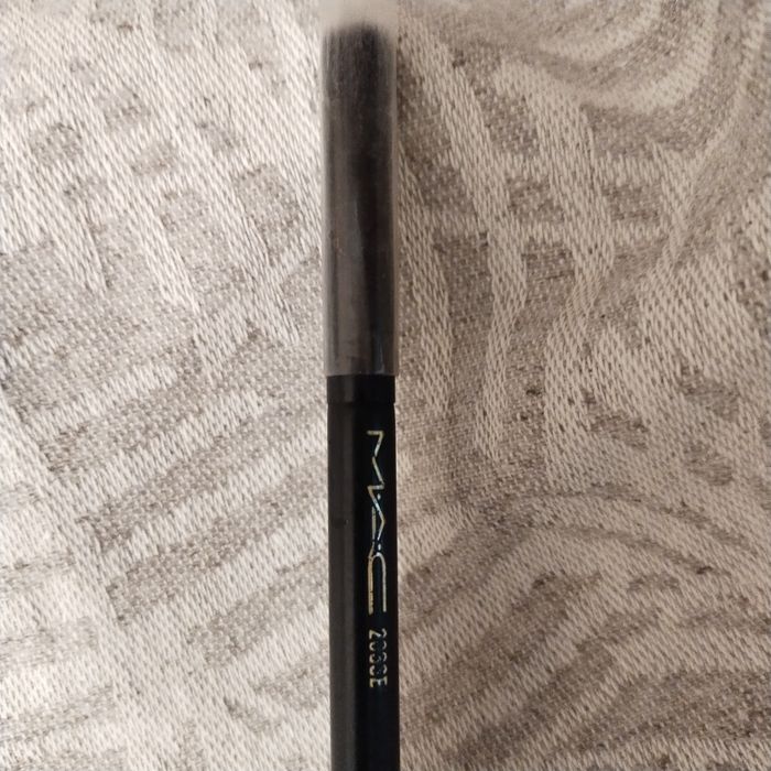 Кисть косметическая MAC