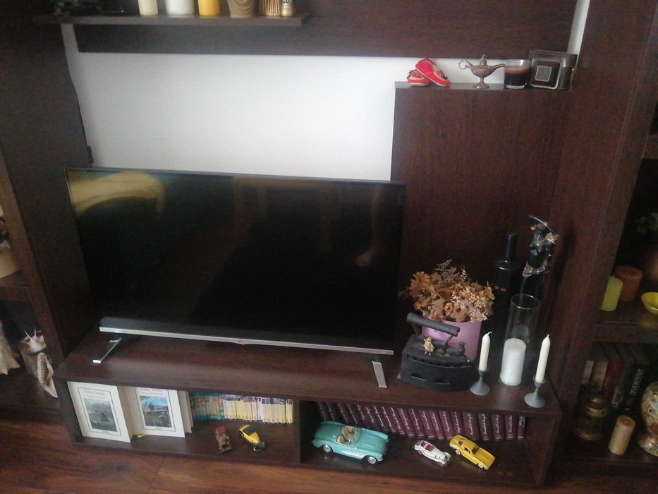 Mobilier living moderna făcută la comanda