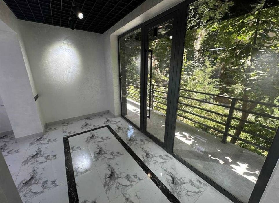 Сдаётся центр города помещение мирзо ул район