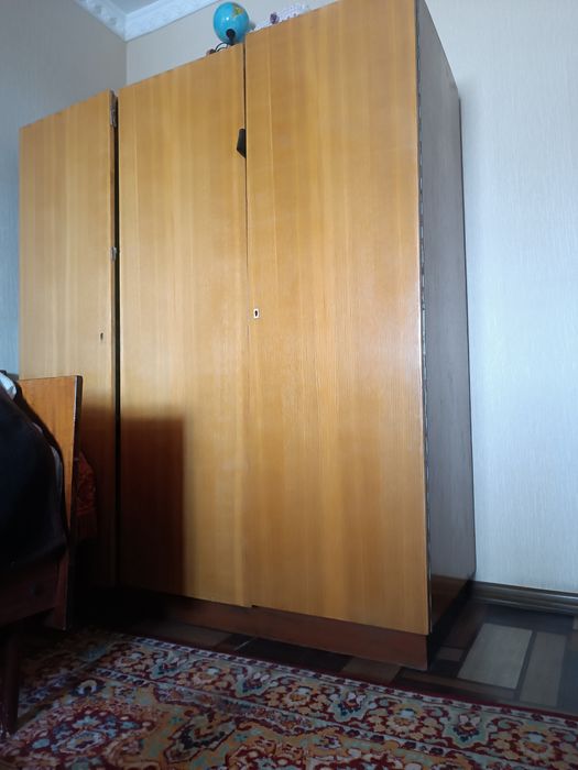 Продаётся большой шкаф