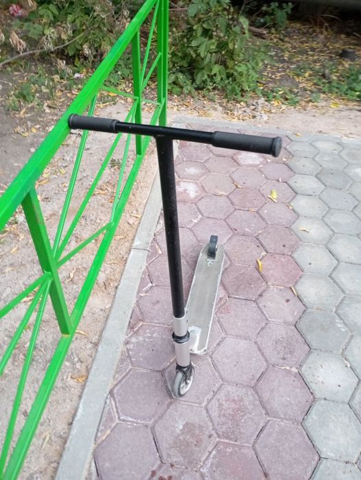 Продам трюковой самокат