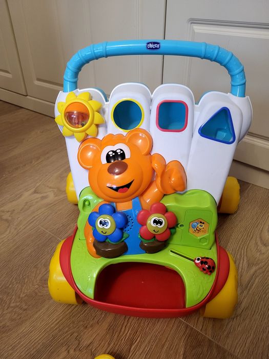 Antemergator Chicco cu sunete si lumini