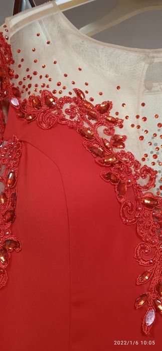 Продаю платье вечернее