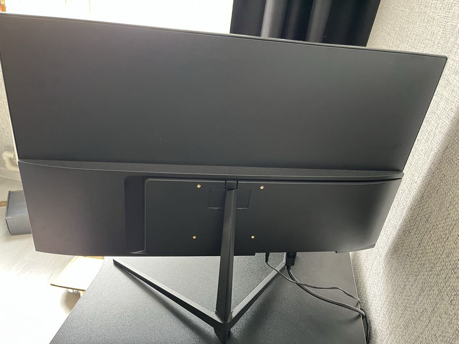 Монитор игровой 27д,180гц,2k, xtreon