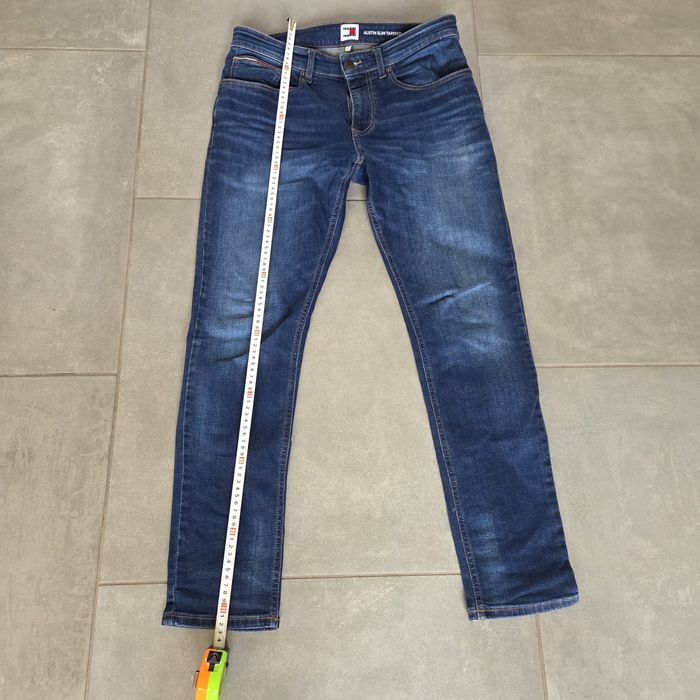 Blugi hilfiger,  mărimea 31/32, stare foarte bună,  preț 90 roni