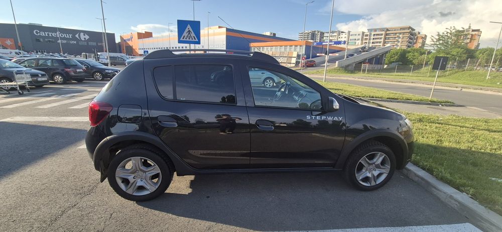 Vând Dacia Sandero Stepway 2 fabricație 2019 ,benzină ,înmatriculat, stare foarte bună.