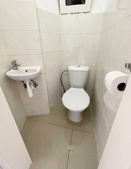 Дава се под наем Двустаен апартамент в Пловдив, Център - 58 кв.м за 290.7 € - Снимка #2