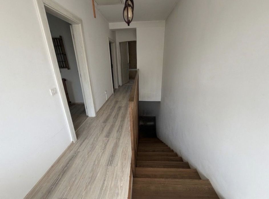 Închiriez casa tip Duplex, mobilata, locuri de parcare, Gaze, asfalt, Berceni