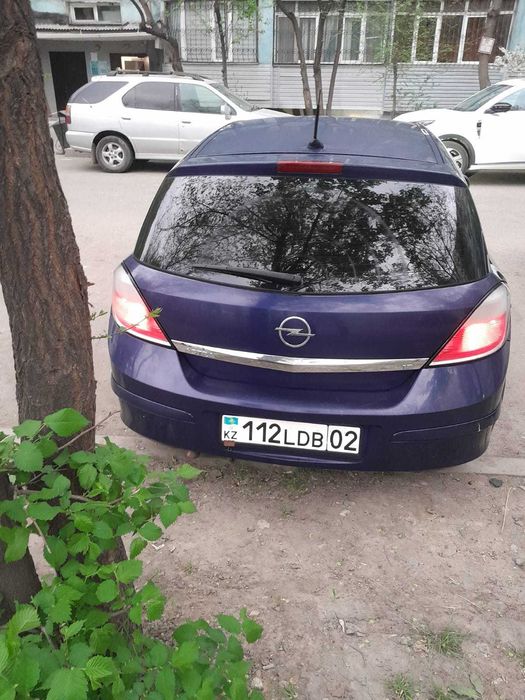 Автомашина Opel Astra 2004г,