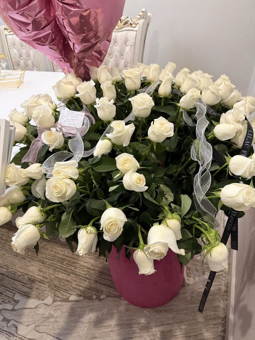 Продается розы срочна 25к