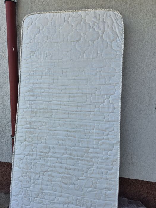 Saltea 90 cm pe 200 cm