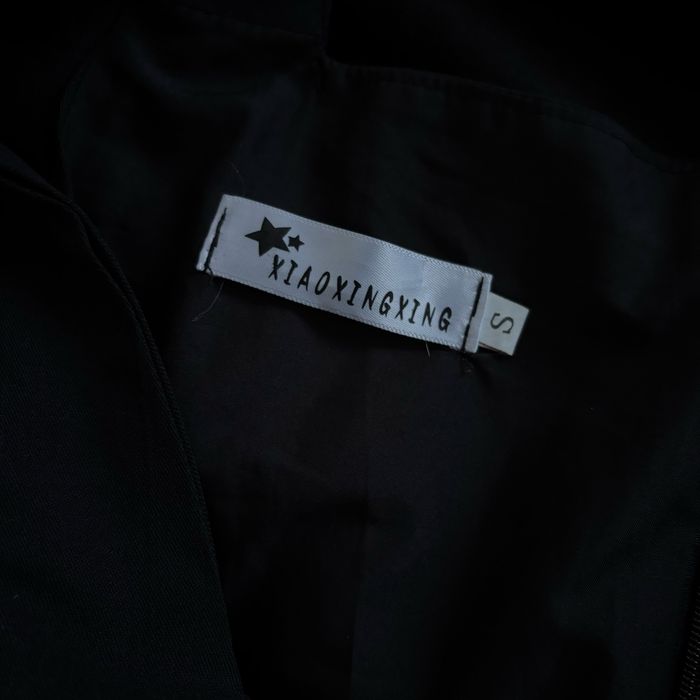 Чёрное вечернее платье