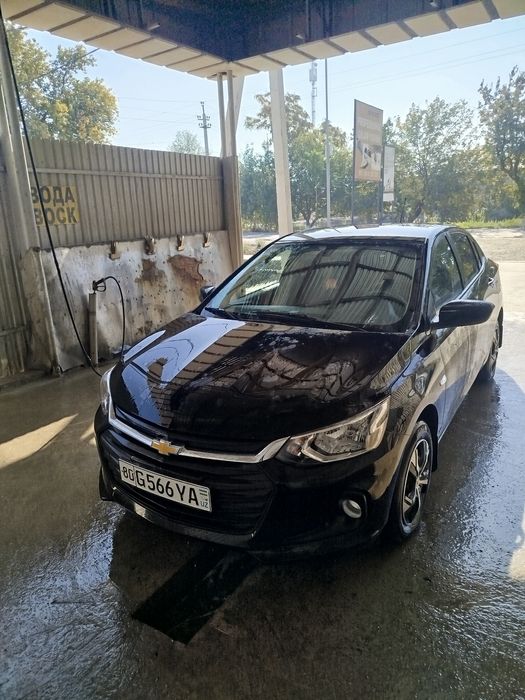 Onix sotiladi idyalni moshin polni radnoy