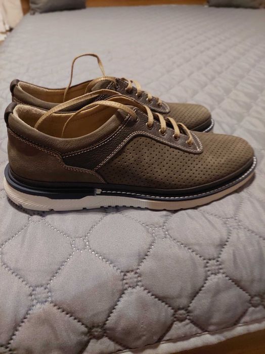 Продавам мъжки обувки