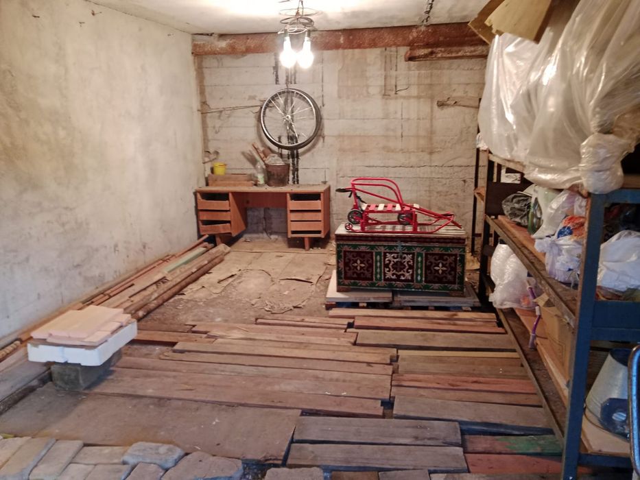 Гараж сатылады, торг  бар