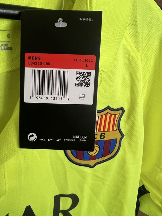 Ярка фланелка FC Barcelona (Qatar Airways) – С етикет от фен магазин! (Размер M/L)