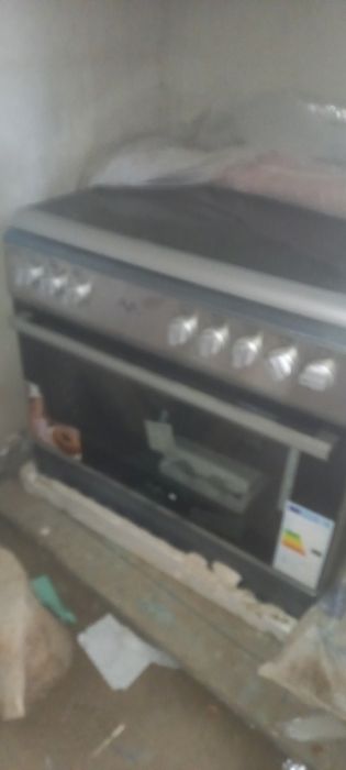 Газ плита с духовкой